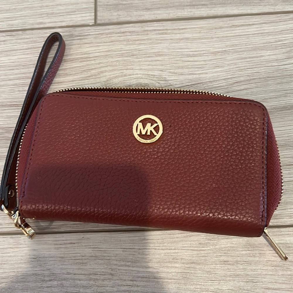 Michael Kors wristlet